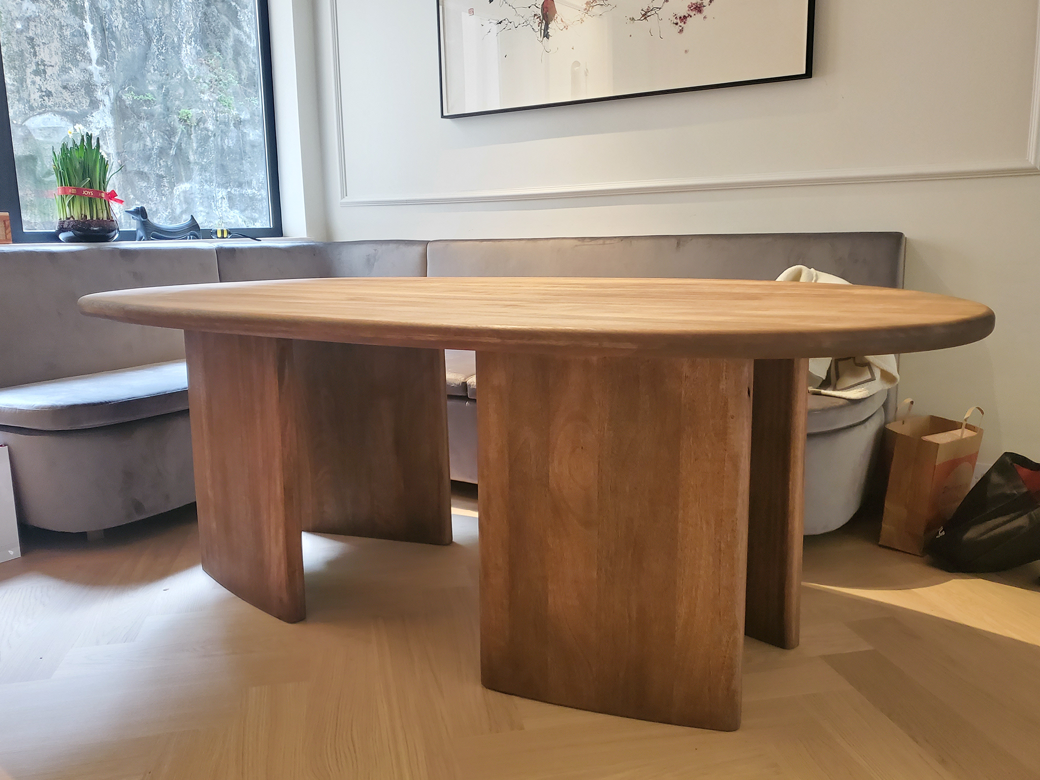Laura Dining Table