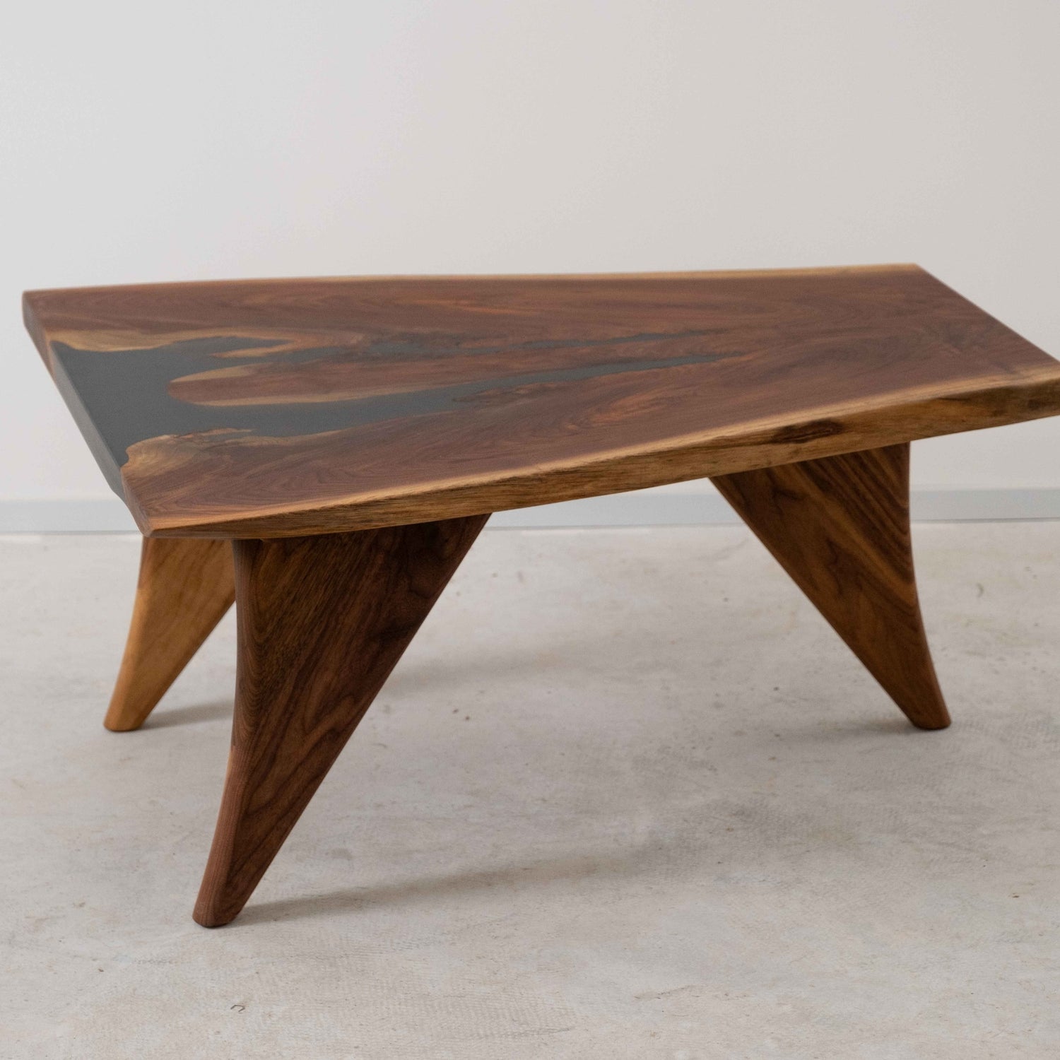 Niklas Coffee Table