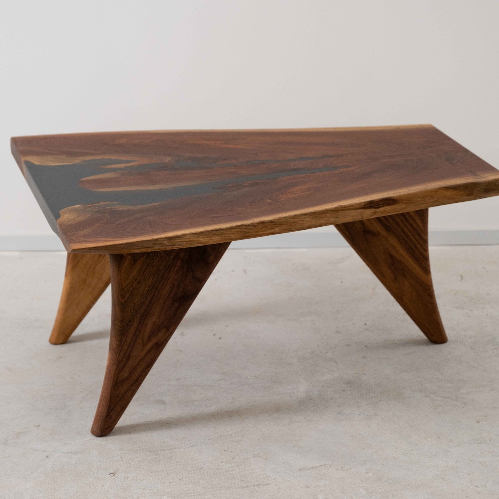 Niklas Coffee Table