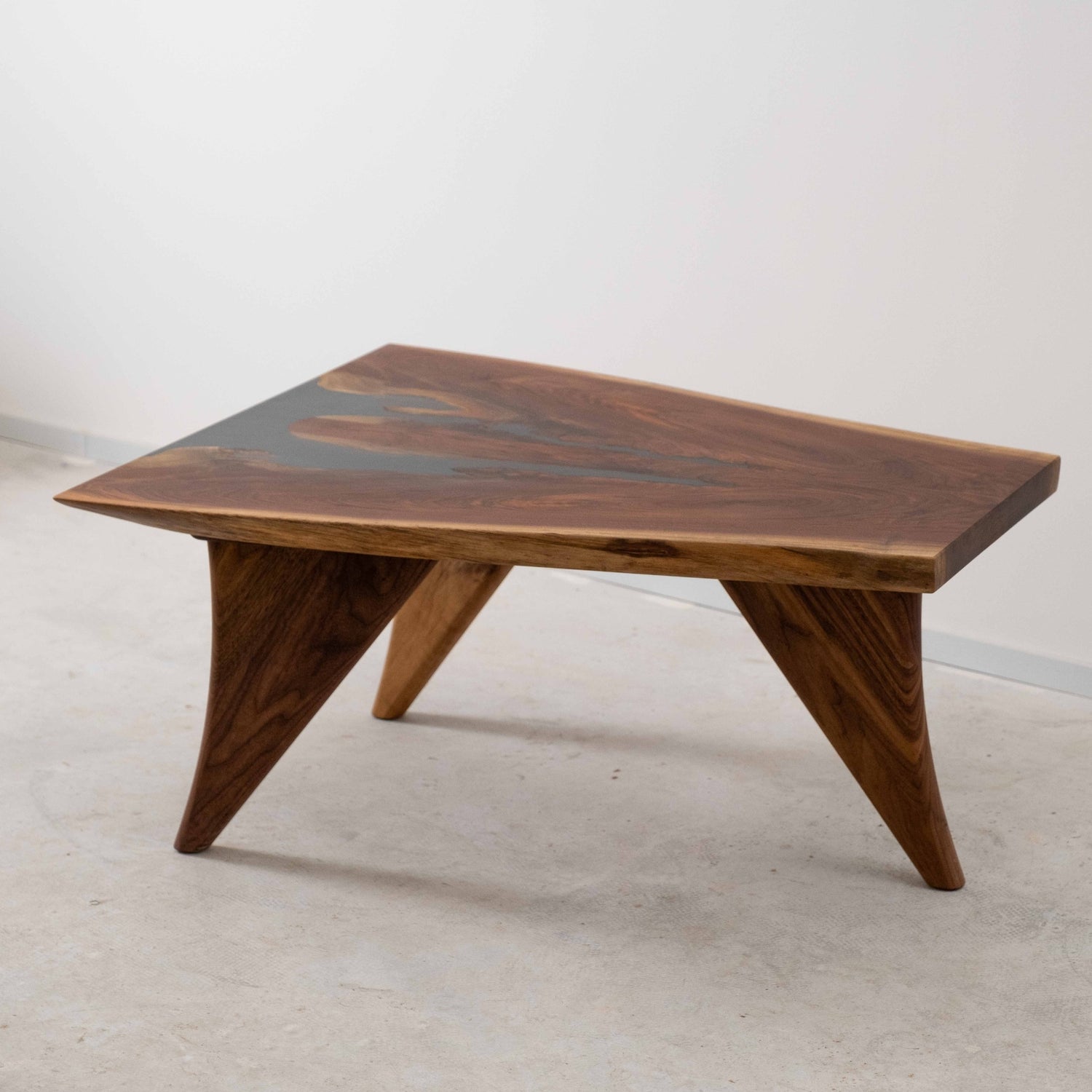 Niklas Coffee Table