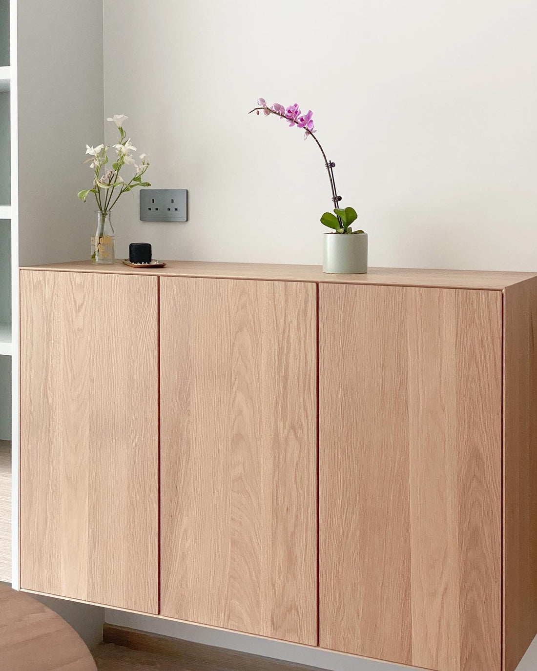 Alyrah Wall-mounted Thin-Edged cabinet